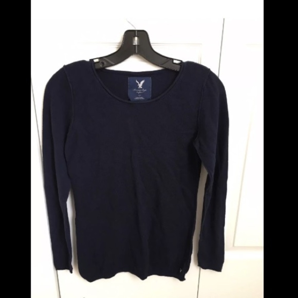 American Eagle Women's Blue Sweater, size small